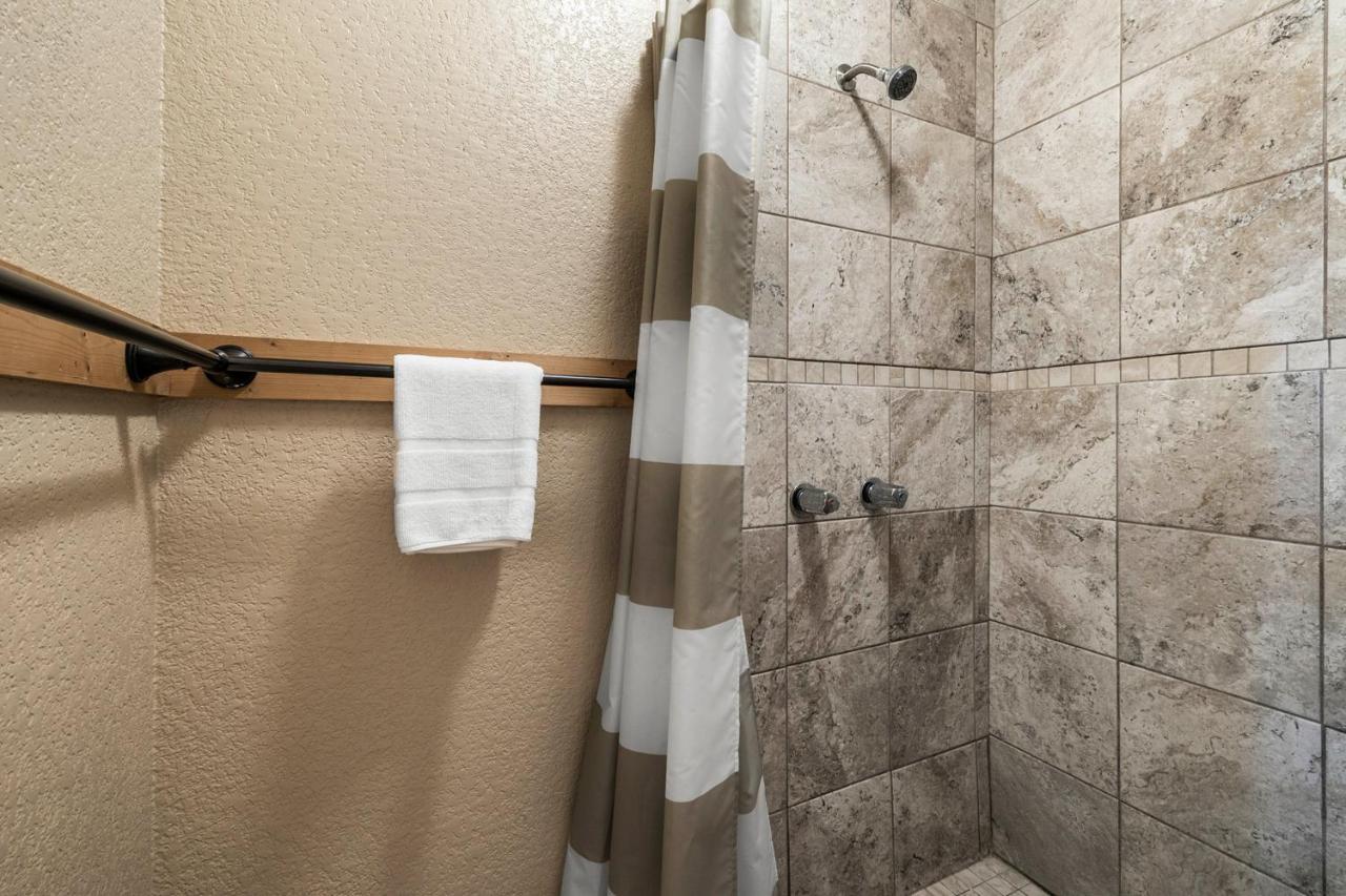 The Claire Hotel キャニオン・レイク エクステリア 写真