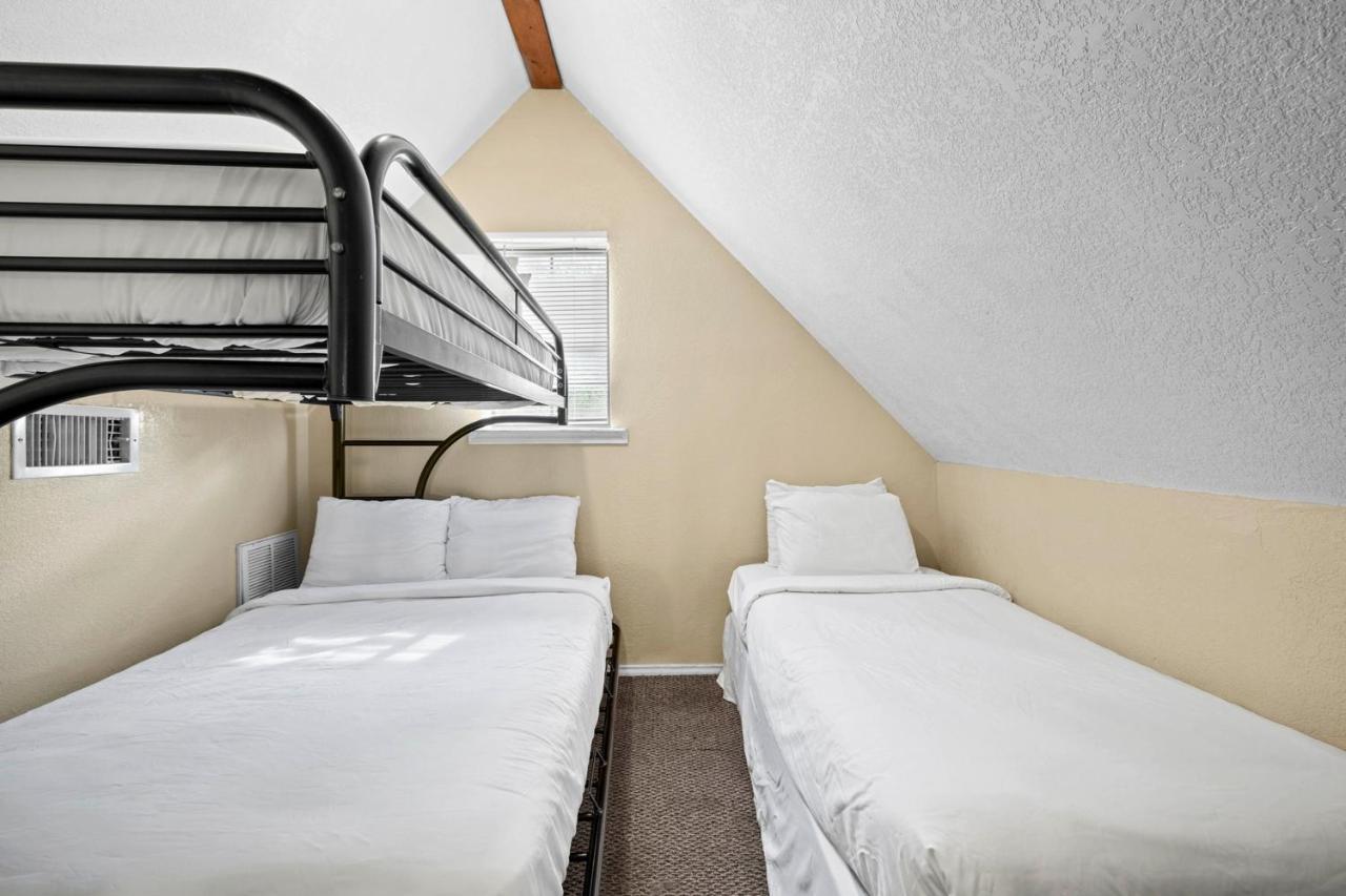 The Claire Hotel キャニオン・レイク エクステリア 写真