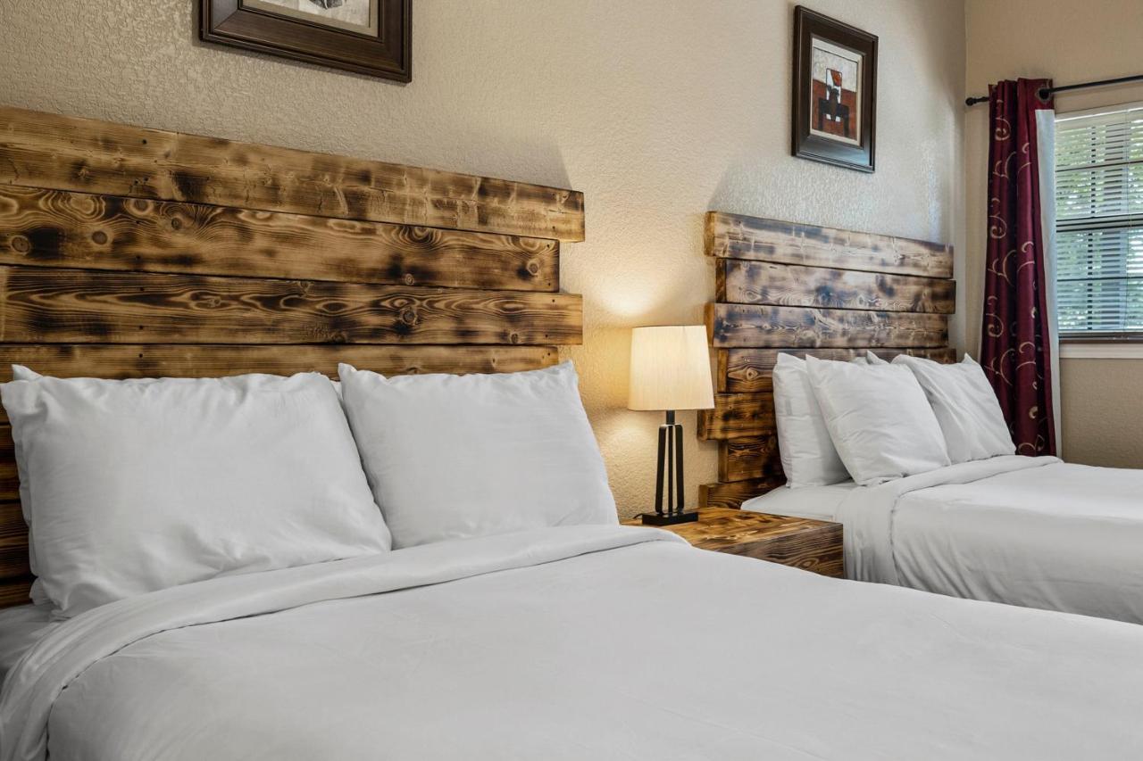 The Claire Hotel キャニオン・レイク エクステリア 写真
